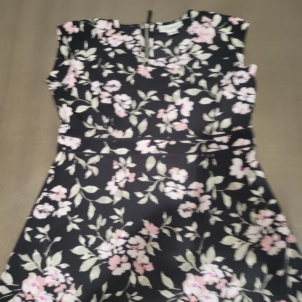 Floral maternity top